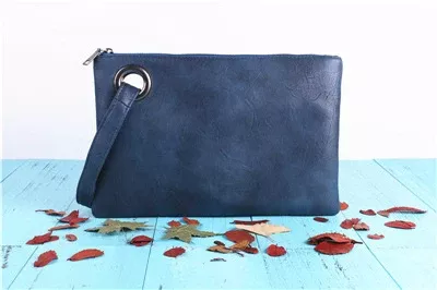 Vintage-inspired small purse